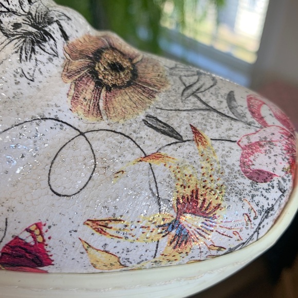 Shoes With Flowery Details size 6 - Picture 11 of 14